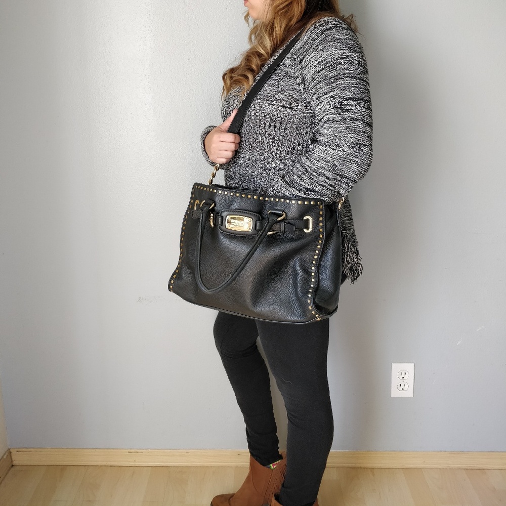 Black soft leather Micheal Kors purse